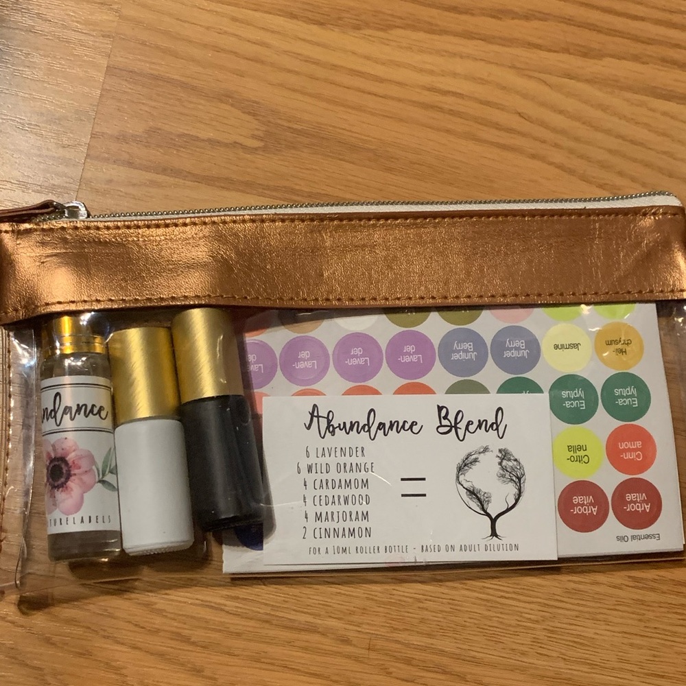 Essential Oil Pouch (r) - Comestic Flaws - copper is peeling